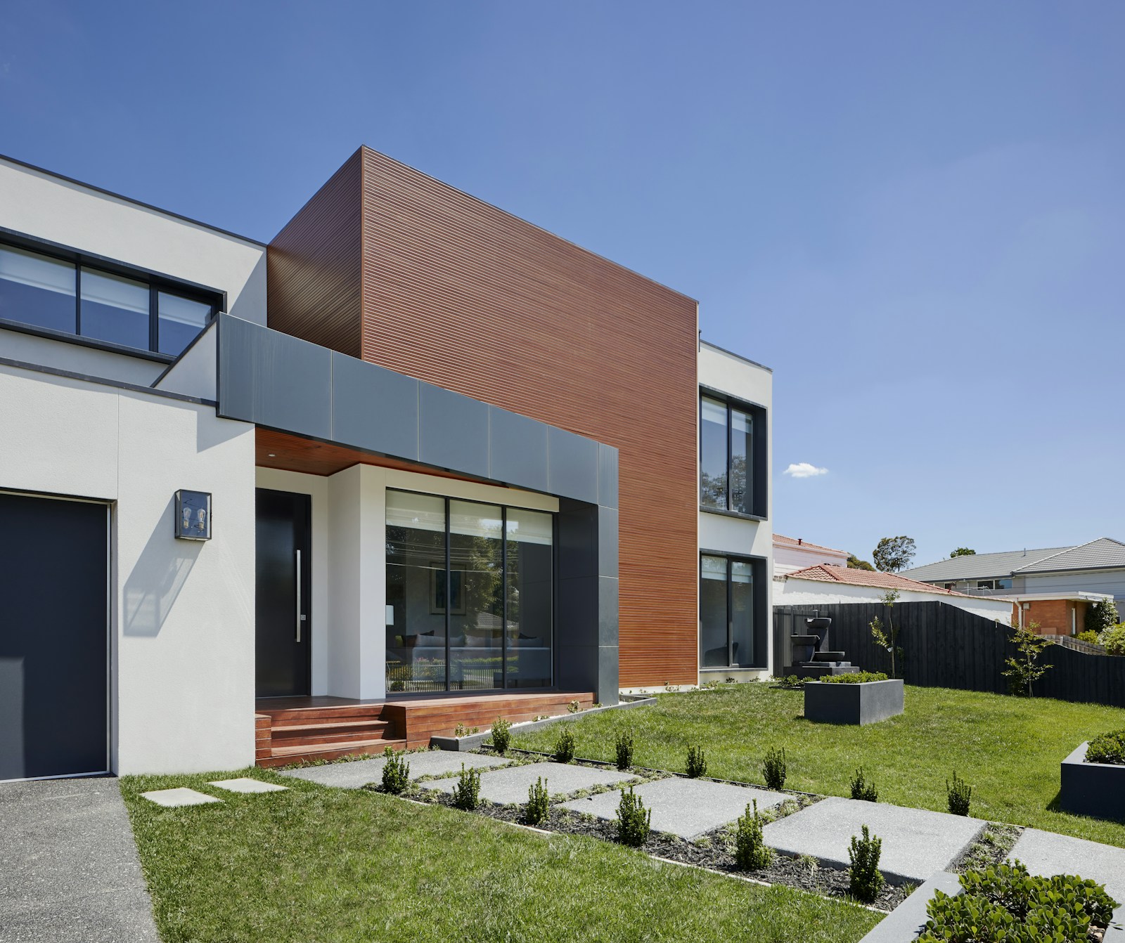 Maison moderne, référence R-004